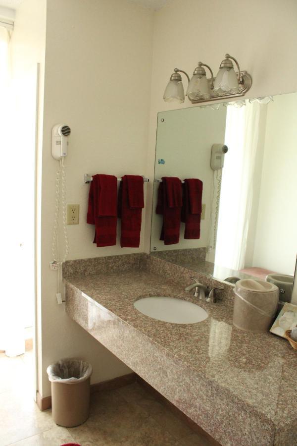 American Travel Inn Пуллман Екстер'єр фото